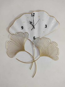 Amhomedecor Analog 61 cm X 61 cm Wall Clock (White, Without Glass, Standard)