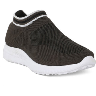 Khadim discount sports shoes