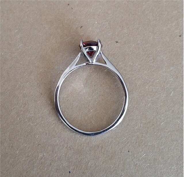18k gold red garnet stone ring | Garnet stone ring, Blue diamond engagement  ring, Red garnet ring