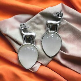 Blythe DIVA Oxidised Silver Deer Stud Earrings with Monalisa Stone