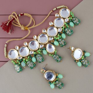                       LUCKY JEWELLERY Back Meenakari Gold Plated Green Color Tika, Earring Kundan Choker Necklace Set (1565-J5SK-1630-GLG)                                              