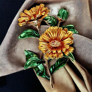                       LUCKY JEWELLERY Designer Gold Plating Meenakari Sunflower Saree Hijab Pin Unisex Brooch Pin For Women/Girls/Men                                              