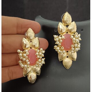                       Peech Kundan Pearls Indo Western Style Earrings Set                                              