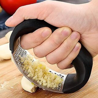 I KHODAL ENTERPRISE Stainless Steel Garlic Presser |Garlic Press Crusher for Kitchen |Garlic Crusher for Kitchen |Ginger Presser for Kitchen (Silver Black)