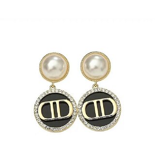 Designer Pearl and Acrylic Earring Designer Pearl and Acrylic Earring
