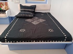 Applique Bed Sheet
