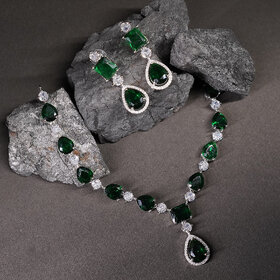 LaaLi Silver Plated Green Alloy Necklace Set