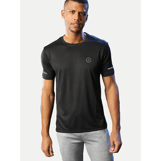                       Men black Polyester Active Crew Neck T-Shirt                                              