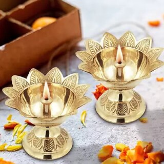 DecorDeck DD-KDN Brass Table Diya (Height: 3.5 inch) DecorDeck DD-KDN Brass Table Diya (Height: 3.5 inch)