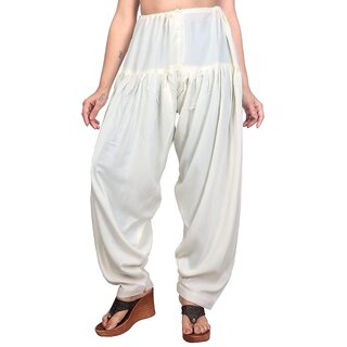 Traditional Punjabi Patiyala Salwar for a Timeless Look Traditional Punjabi Patiyala Salwar for a Timeless Look
