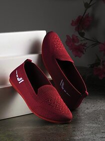 Cogs Slip On Sneakers For Women (Maroon)