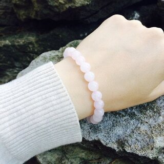                       Elegant Rose Quartz Beads Bracelet for Women  Perfect Blend of Style and Sophistication                                              