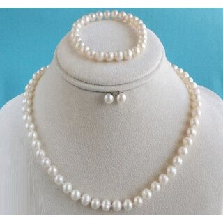                       Classic Pearl Necklace Set with Bracelet and Earrings for Every Occasion Pearl Stone Necklace Set                                              