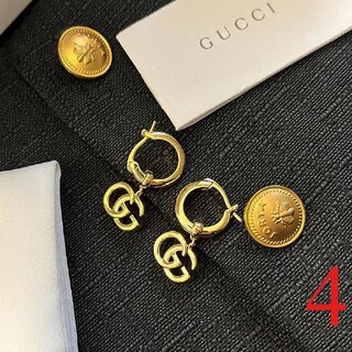                       Minimalist Style Sparkling Accessory for Any Occasion                                              