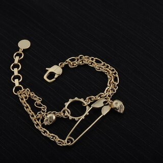 Vintage Bangle, Sturdy and Fashionable. Vintage Bangle, Sturdy and Fashionable.