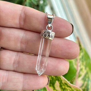 Crystal Pencil Shape Pendant Natural Healing Crystal Spiritual Fashionable Crystal Pencil Shape Pendant Natural Healing Crystal Spiritual Fashionable
