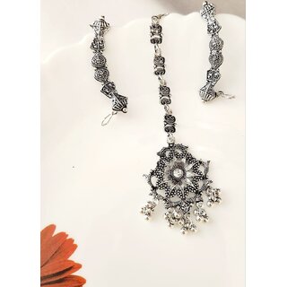 Oxidized silver- plated White stone maangtika Earcuff Combo (set pack of 1) Oxidized silver- plated White stone maangtika Earcuff Combo (set pack of 1)