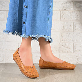 DND Dhoes Bellies For Women (Tan)