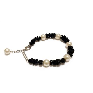 Techiefox Stylish Pearl and Black Beaded Bracelet Trendy Adjustable Chain Bracelet with Heart Clasp for Women Techiefox Stylish Pearl and Black Beaded Bracelet Trendy Adjustable Chain Bracelet with Heart Clasp for Women