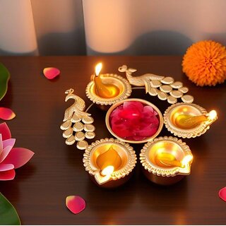                       (Set of 1) Metal Peacock Diya Holder, Decorative Oil Lamp for Pooja & Festive Decor, Traditional Handcrafted Deepak Stand for Diwali & Home Temple                                              