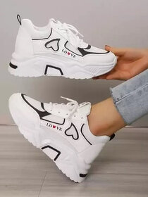 Womens White Chunky Sneakers  Stylish Love Heart Design, Lightweight Casual Sports Shoes
