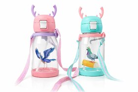 Pack of 2 Kids Water Bottle  Cute Deer Design Sipper Bottles with Strap  Leak-Proof Plastic Drinking Bottles for School  Travel (Multicolour)