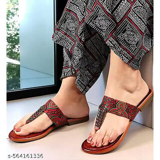 Voguish Women Flats