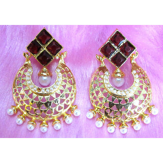                       Maroon Stone White Drop Earring                                              