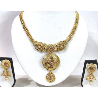                       Golden Stone Square Pendant Necklace Set                                              