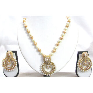                       White Pearl Pendant Necklace Set                                              