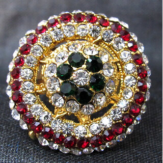                       Maroon Green round Stone ring                                              