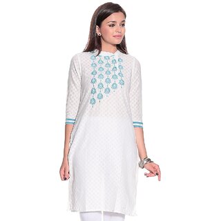                       White Embroidered Cotton 3/4th Sleeves Long Kurti                                              