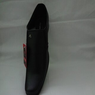                       Avdit Leather Shoes                                              