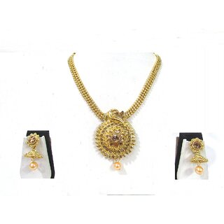                       Golden Short Round Peacock Pendant Necklace Set                                              