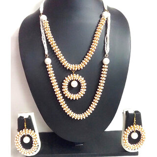 White Pearl Round Pendant Ajgar Necklace Set