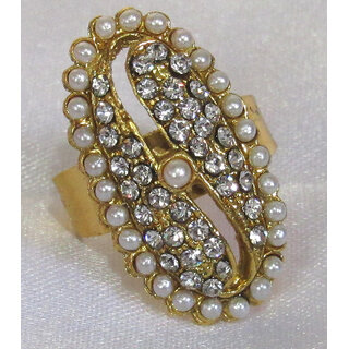 Oval shape Pearl and Stone Ring