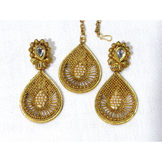                       Golden Tilak Drop Earring with Maang Tikka                                              