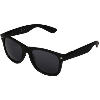                       Adam Jones  Black UV Protected Full Rim Wayfarer Unisex Sunglasses                                              