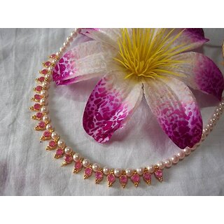                       Pink beds pearl necklace                                              