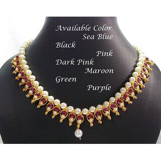                       Pearl magenta necklace                                              