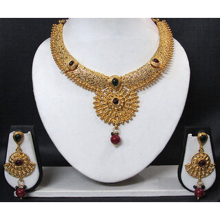                       Golden Sun Bright Pendant Nekclace Set                                              