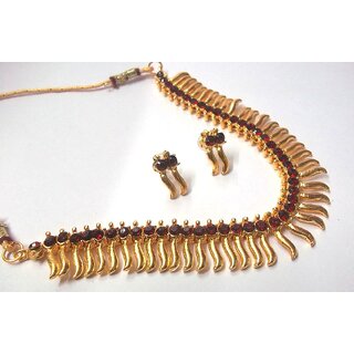                       Maroon stone Golden Zigzak Necklace Set                                              