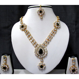                       Black nice flower stone necklace set                                              
