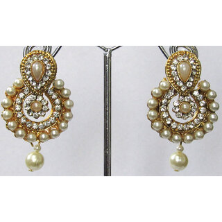                       White pearl polki small earrings                                              