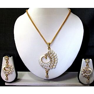                       White nice peacock pendant necklace set                                              