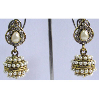 White pearl Tilak stone gota earring White pearl Tilak stone gota earring