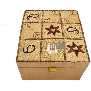 Danni Jewellery Accessories Box with Mirror and Lift Out Level For Jewellery Items.