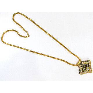                       Golden Chain Square Pendant Necklace                                              