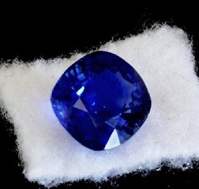 9.25 Ratti Ceylon Blue Sapphire Ceylon NEELAM Stone Jaipur Gemstone