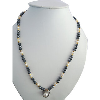                       Center Pearl Pendant Necklace along with Fresh Water Pearl adorn with Golden Tone Metal Beads                                              